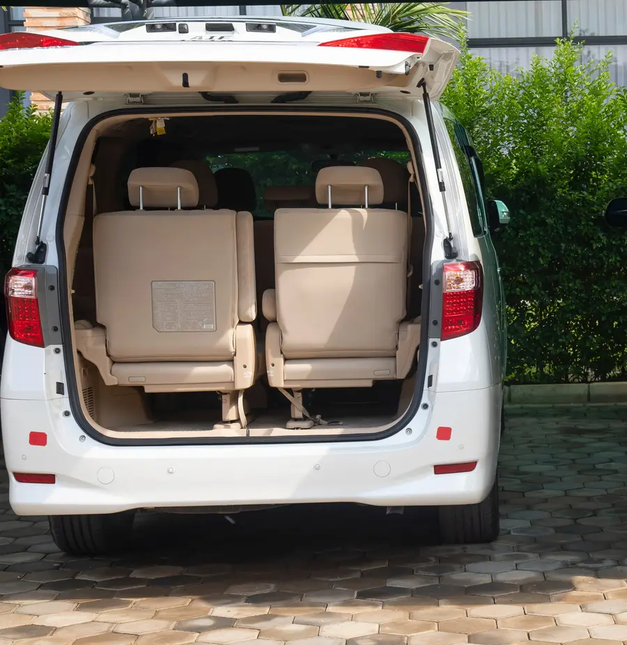 Toyota Alphard (White)