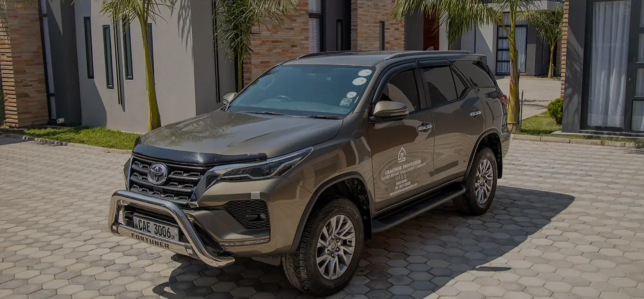 Toyota Fortuner photo 1